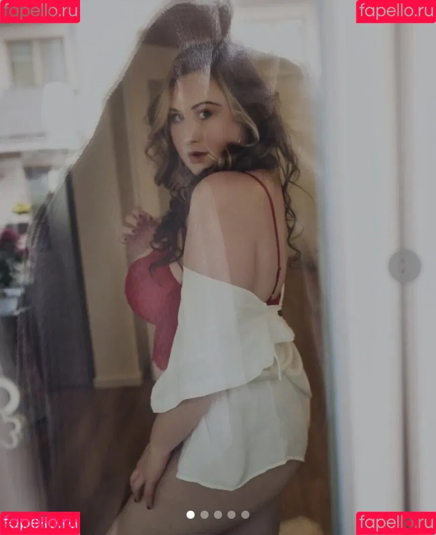 Celina Grimm Onlyfans Photo Gallery 
