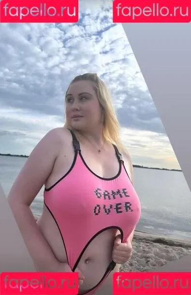 Celina Grimm Onlyfans Photo Gallery 