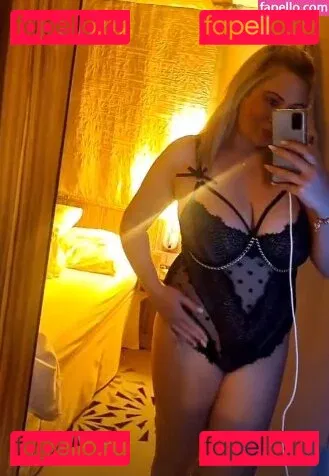 Celina Grimm Onlyfans Photo Gallery 