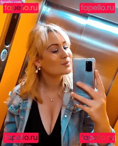 Celina Grimm Onlyfans Photo Gallery 