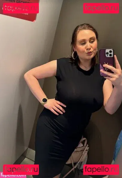 Celina Grimm Onlyfans Photo Gallery 