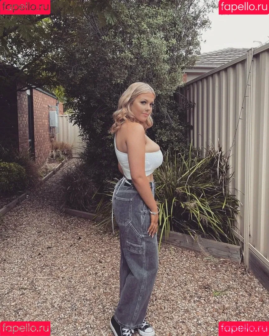 Chantelle A Onlyfans Photo Gallery 