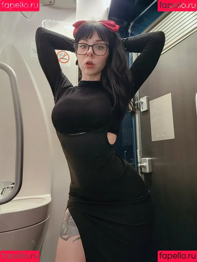 Riini Onlyfans Photo Gallery 