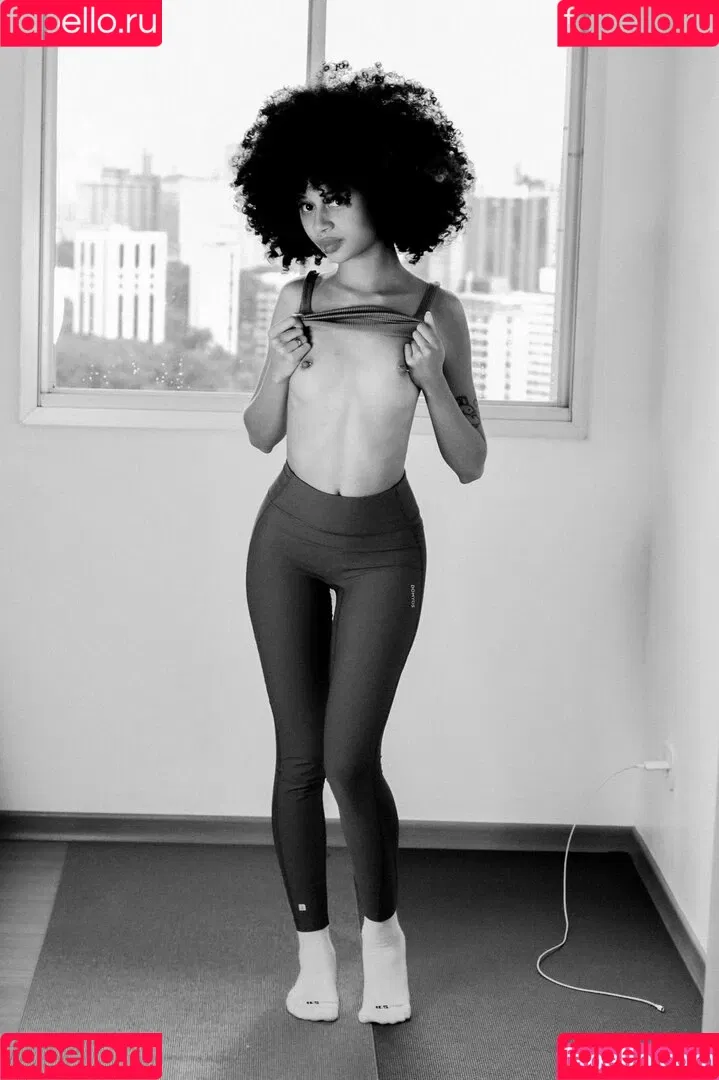 Miss Flat Onlyfans Photo Gallery 