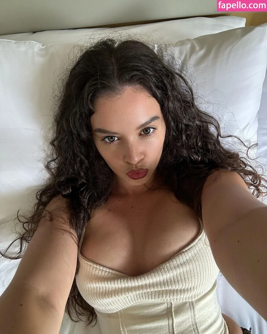 Sabrina Claudio Onlyfans Photo Gallery 