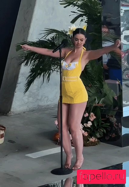 Sabrina Claudio Nude Onlyfans Photo 18