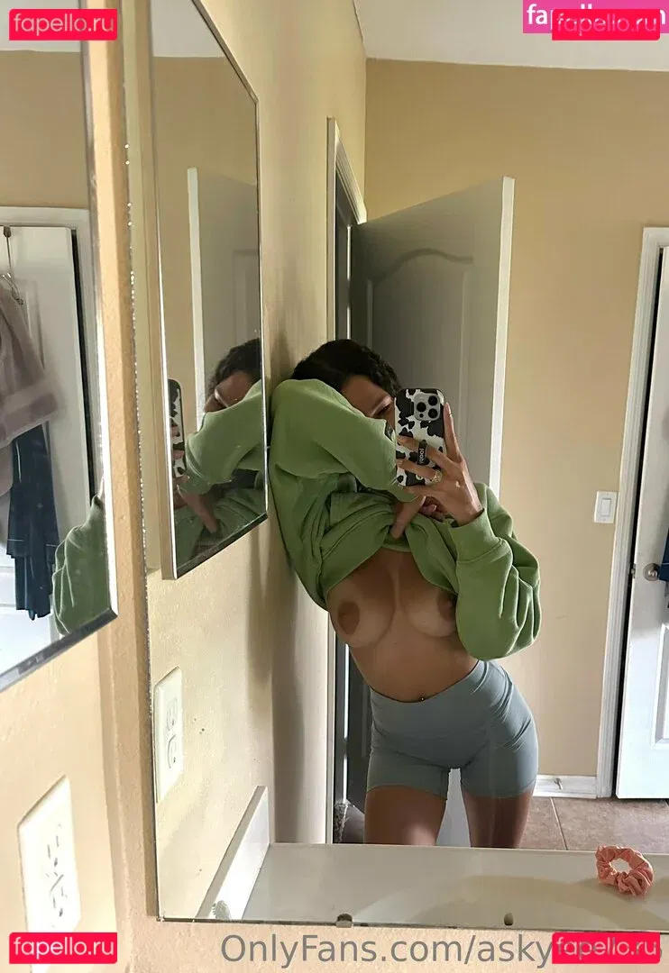 askyee735 Onlyfans Photo Gallery 