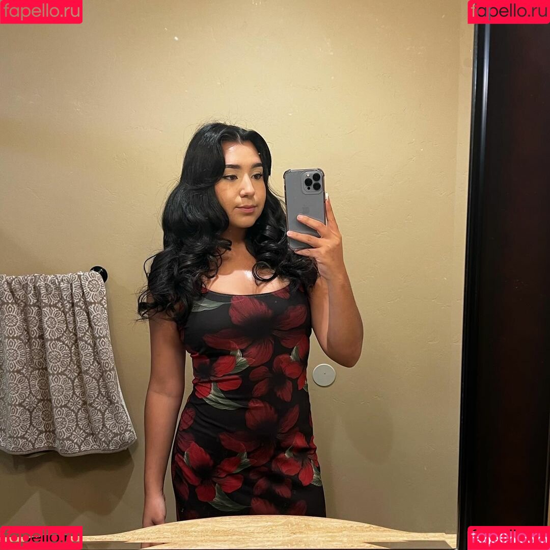 Alejandra Onlyfans Photo Gallery 