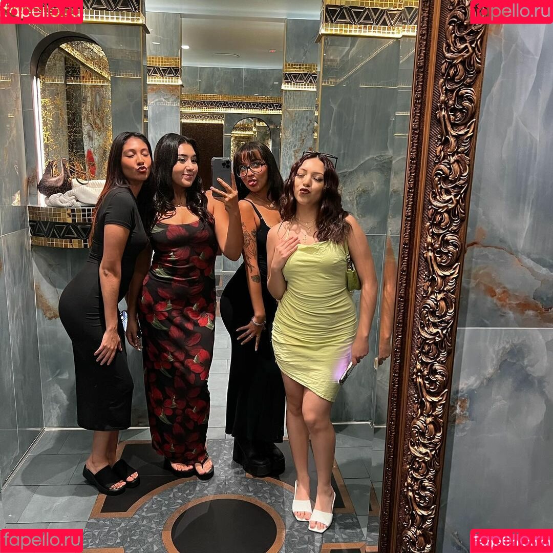 Alejandra Onlyfans Photo Gallery 