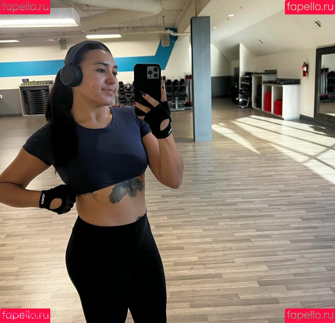 Alejandra Onlyfans Photo Gallery 