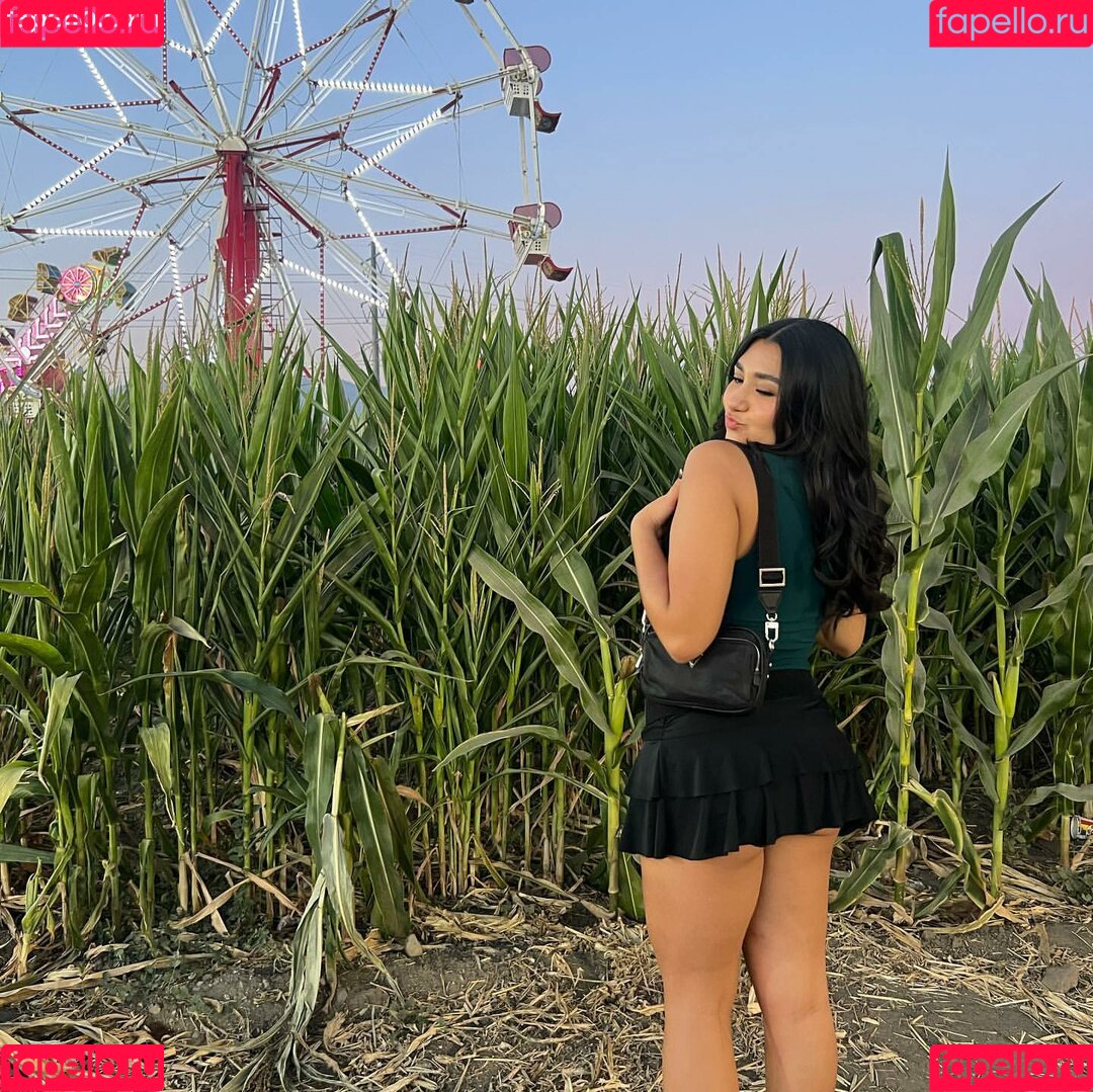 Alejandra Onlyfans Photo Gallery 