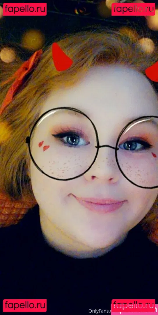 weyounpeach Onlyfans Photo Gallery 