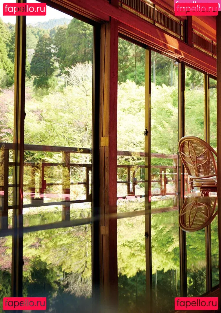 Yoshino Chitose Onlyfans Photo Gallery 