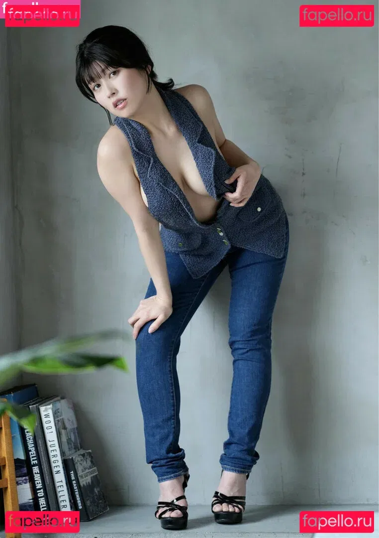 Yoshino Chitose Onlyfans Photo Gallery 