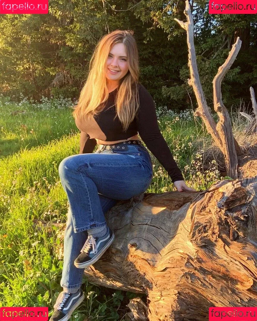 Haley E Onlyfans Photo Gallery 
