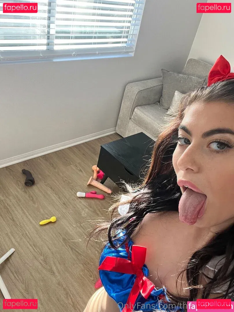 Gal Ritchie Onlyfans Photo Gallery 