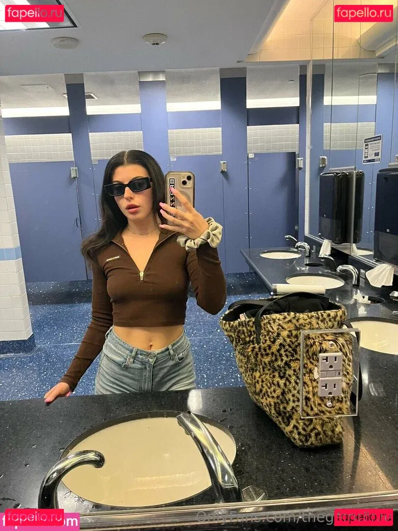 Gal Ritchie Onlyfans Photo Gallery 