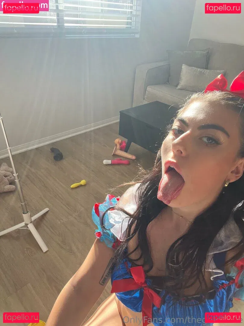 Gal Ritchie Onlyfans Photo Gallery 