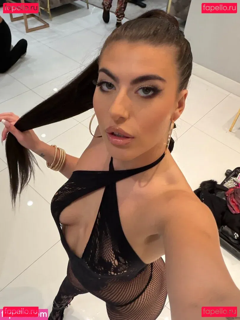 Gal Ritchie Onlyfans Photo Gallery 