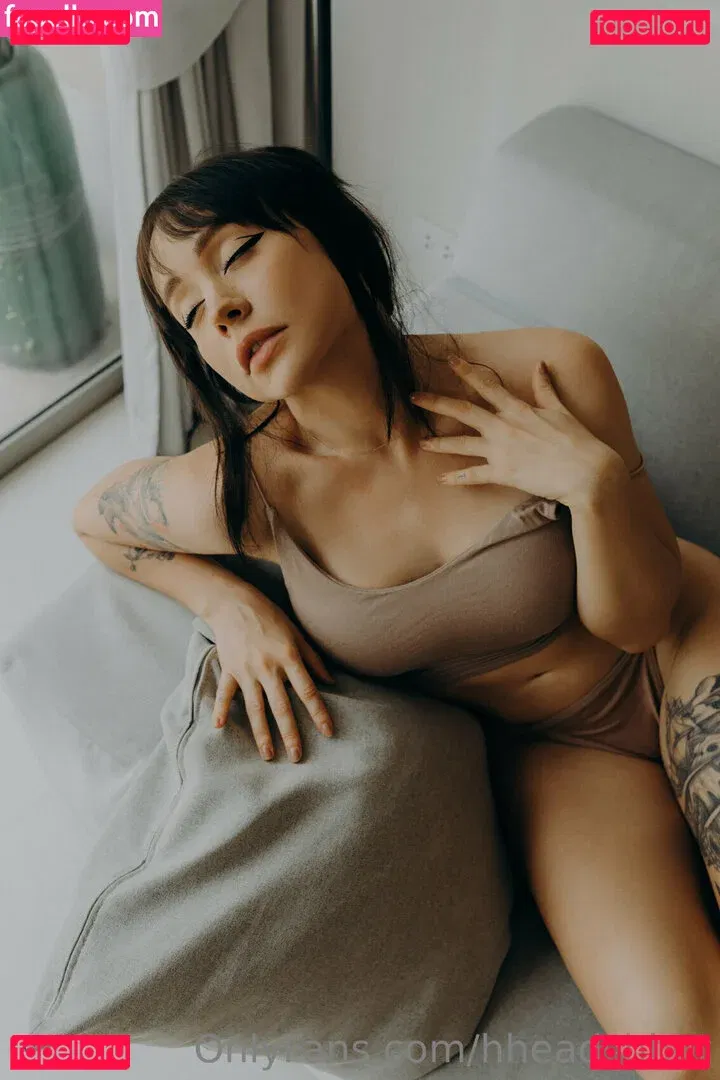 Headshot Onlyfans Photo Gallery 