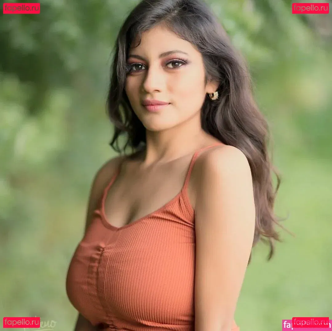 Paola Bustamante Onlyfans Photo Gallery 