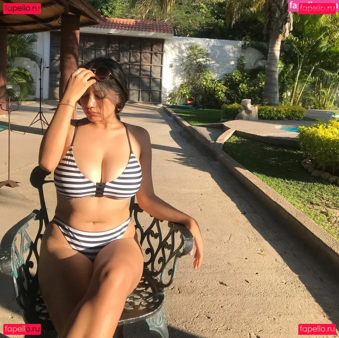 Paola Bustamante Onlyfans Photo Gallery 