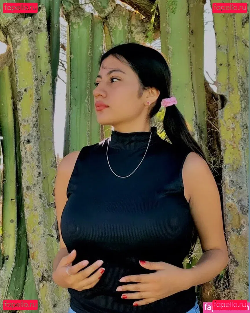 Paola Bustamante Onlyfans Photo Gallery 