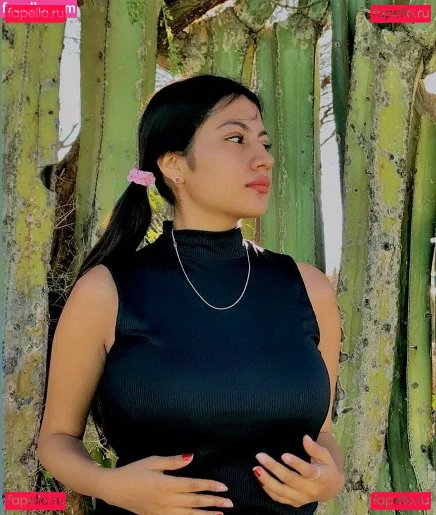 Paola Bustamante Onlyfans Photo Gallery 