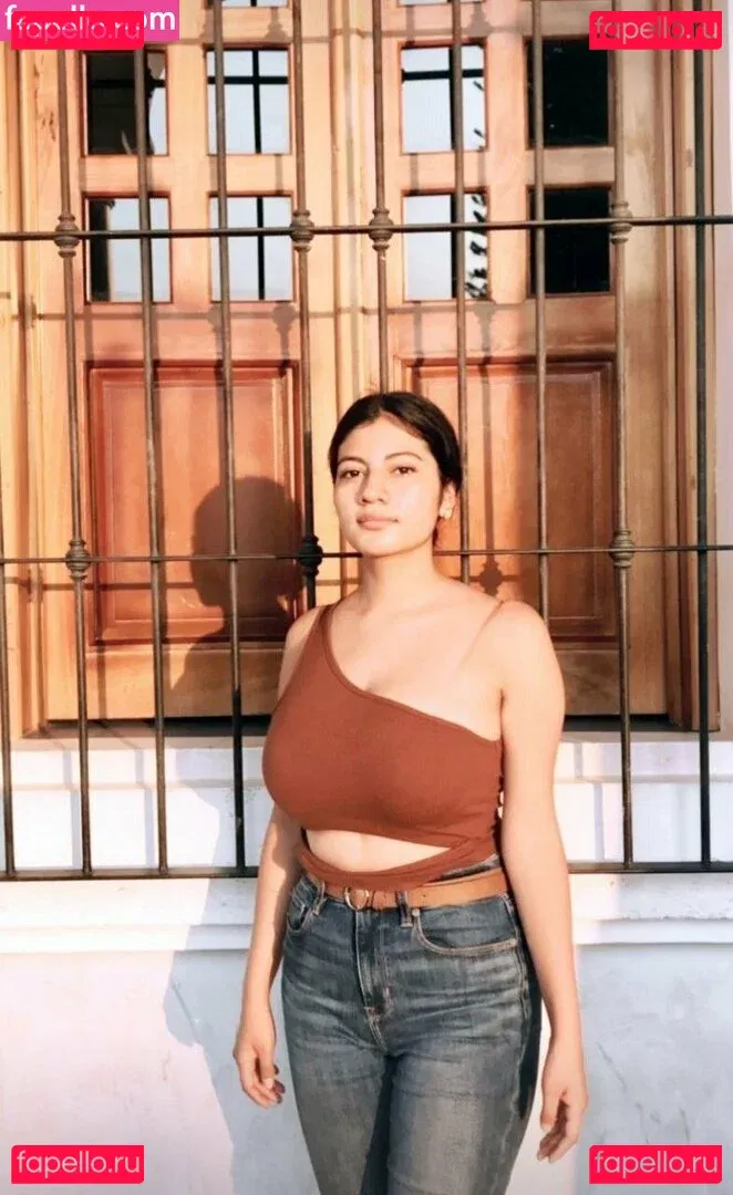 Paola Bustamante Onlyfans Photo Gallery 