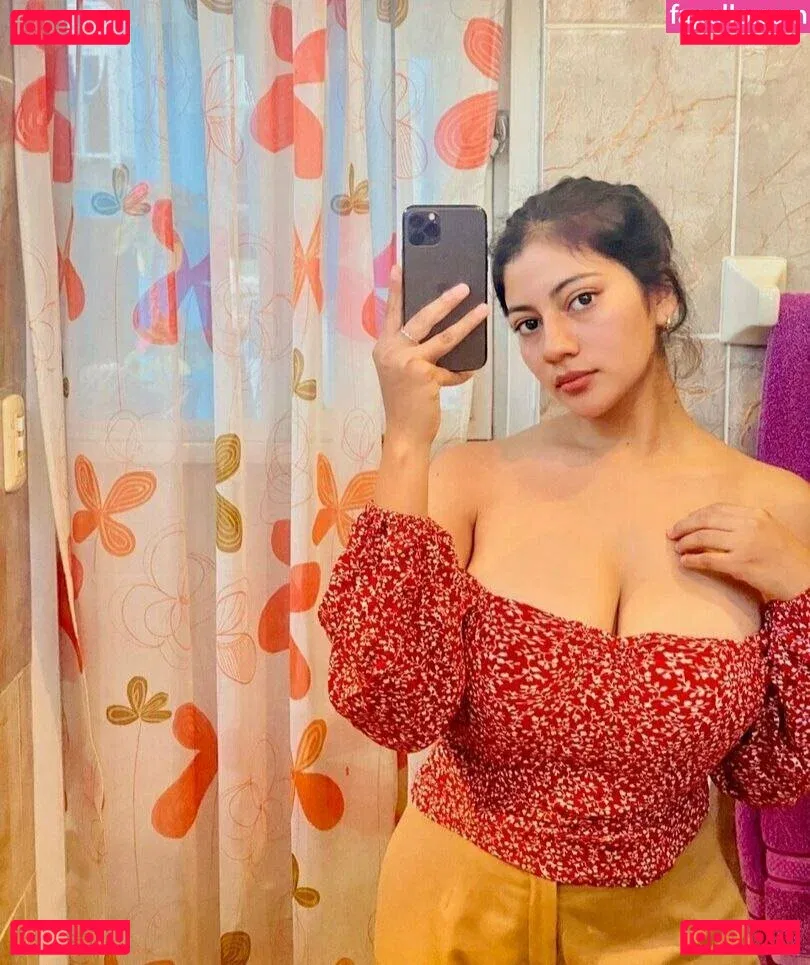 Paola Bustamante Onlyfans Photo Gallery 