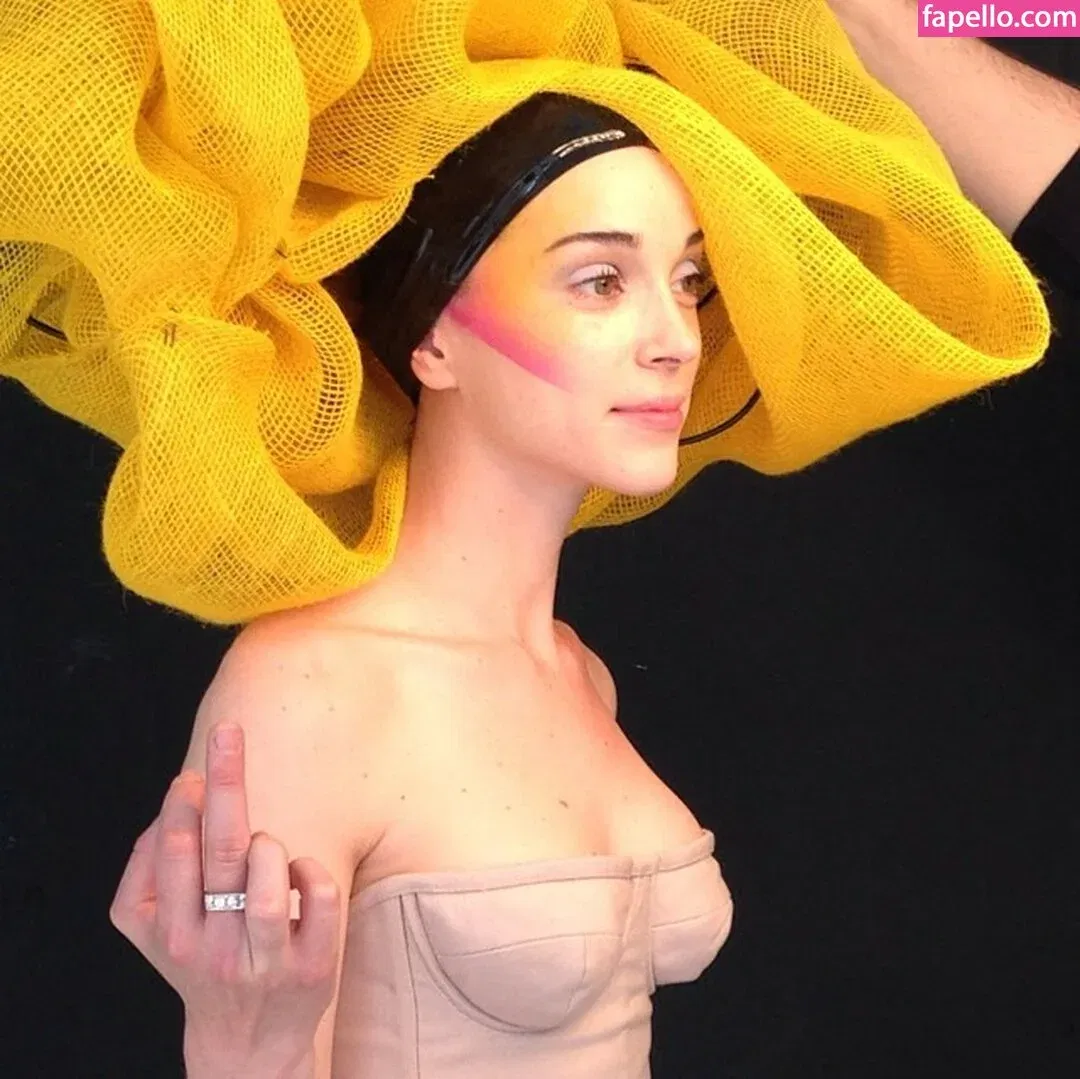 Annie Clark Onlyfans Photo Gallery 