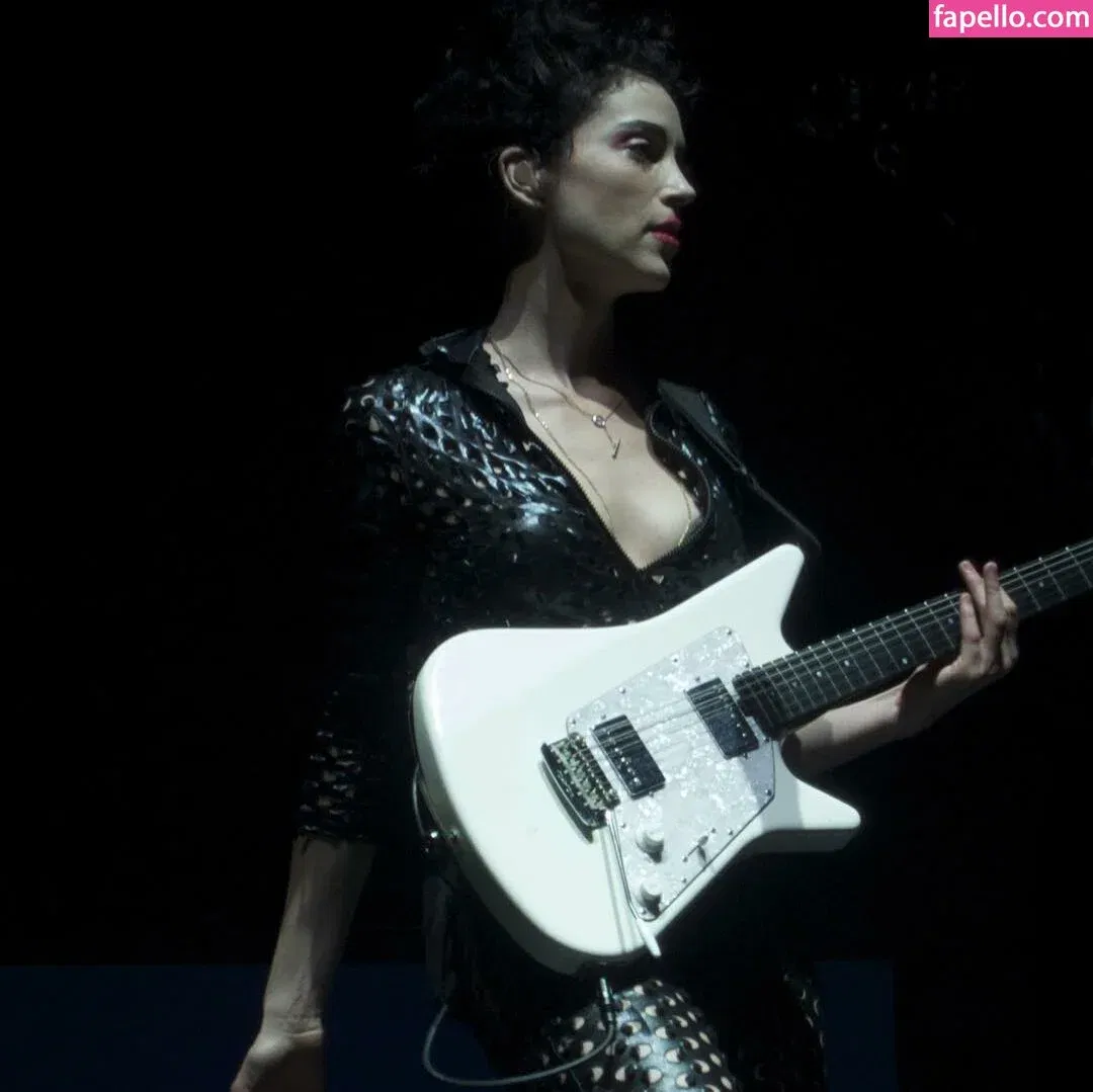 Annie Clark Onlyfans Photo Gallery 