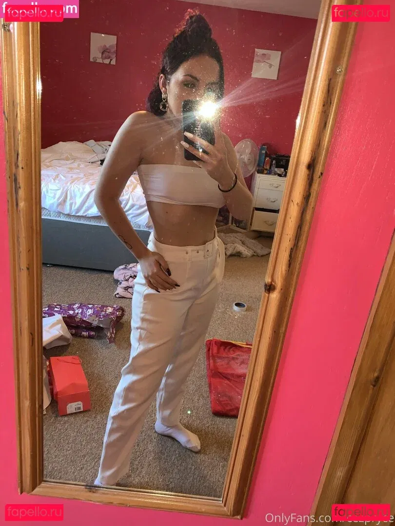 cezel Onlyfans Photo Gallery 