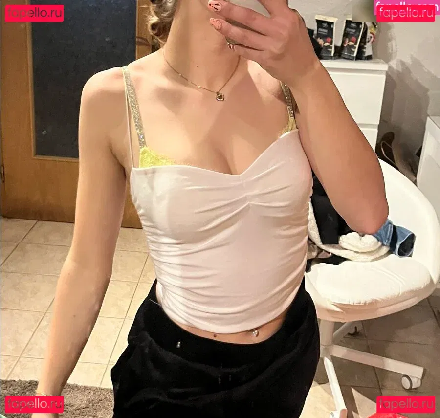 Paula_fhm Onlyfans Photo Gallery 