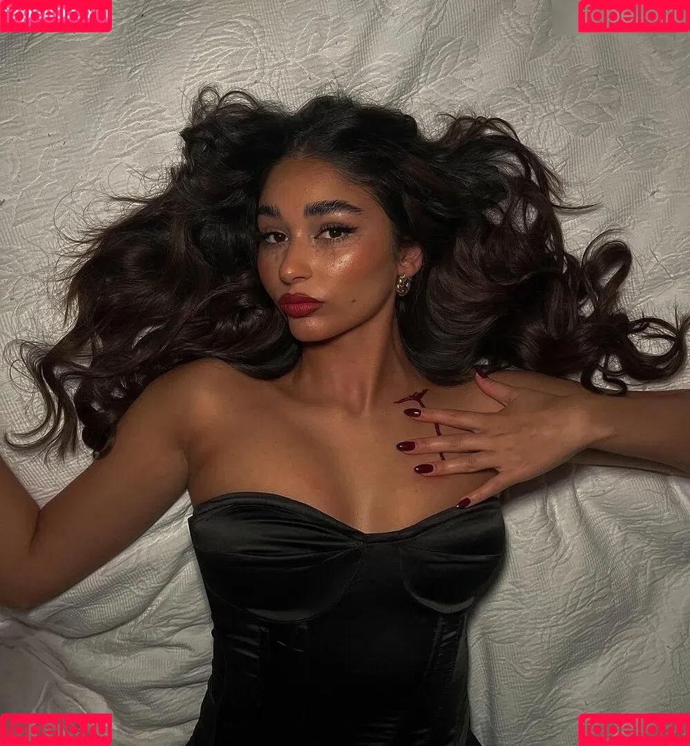 alina_maze Onlyfans Photo Gallery 