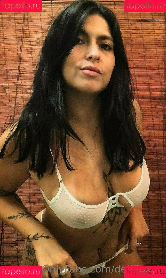 delfifoxyb Onlyfans Photo Gallery 