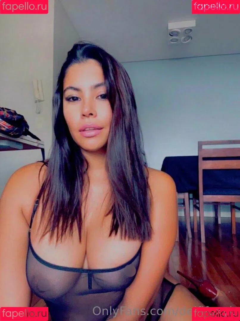 delfifoxyb Onlyfans Photo Gallery 