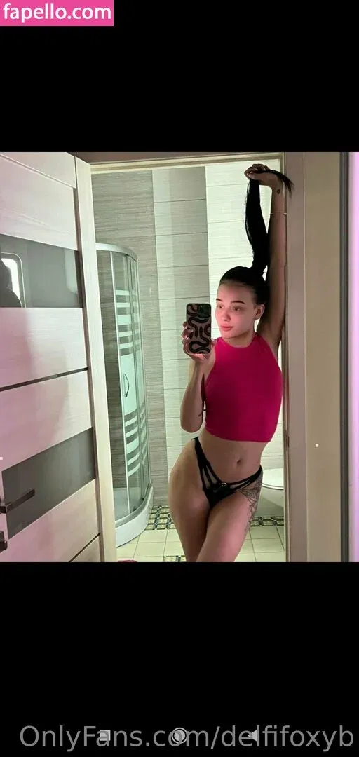 delfifoxyb Onlyfans Photo Gallery 
