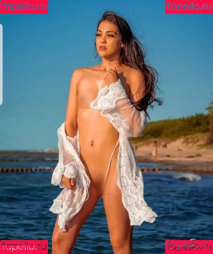 Queen_Ling_Ling Onlyfans Photo Gallery 