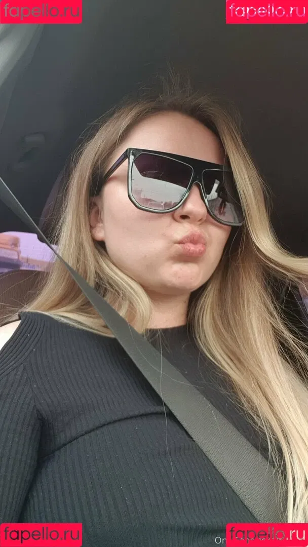 tsdelia Onlyfans Photo Gallery 