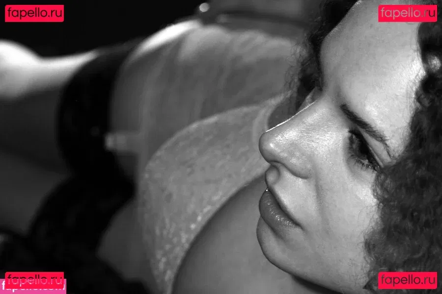 Emily Jezebelle Onlyfans Photo Gallery 