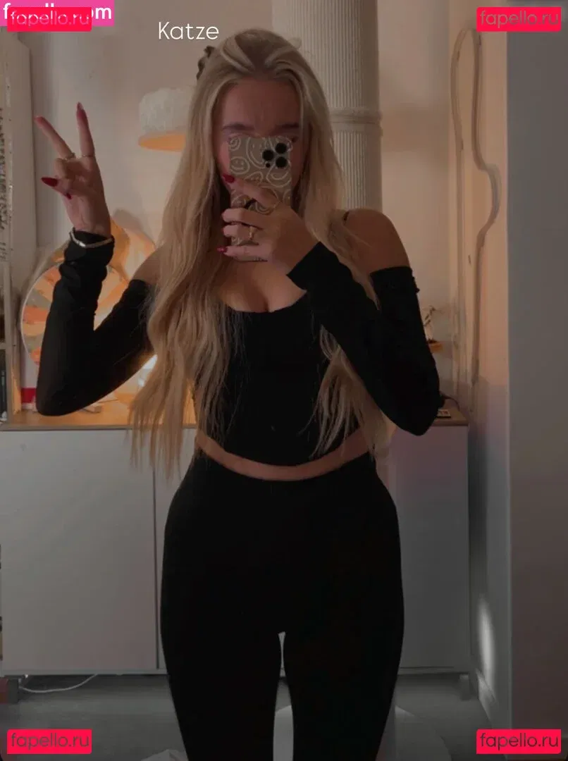 MinusElf Onlyfans Photo Gallery 