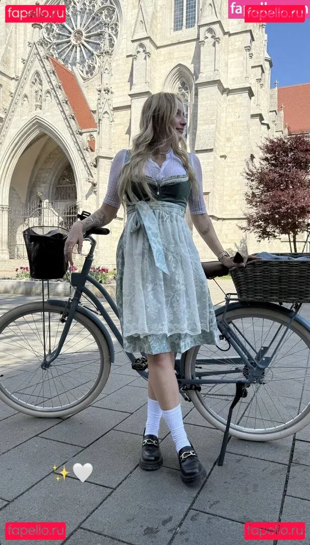 MinusElf Onlyfans Photo Gallery 