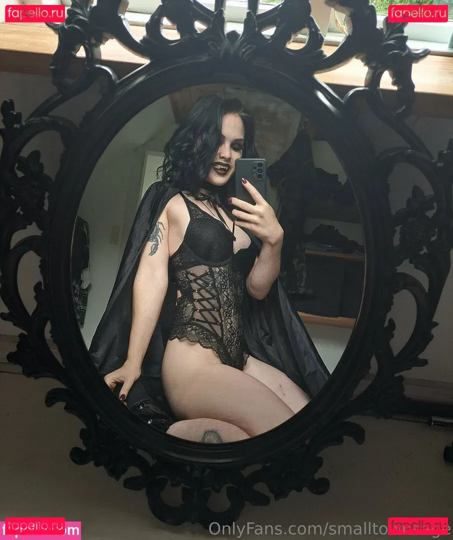 Small Town Sage Onlyfans Photo Gallery 