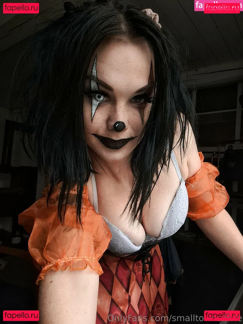 Small Town Sage Onlyfans Photo Gallery 