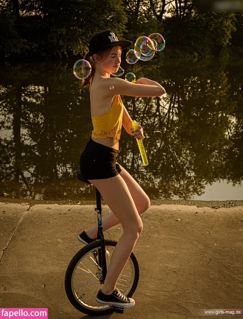 Girls Magazine Onlyfans Photo Gallery 