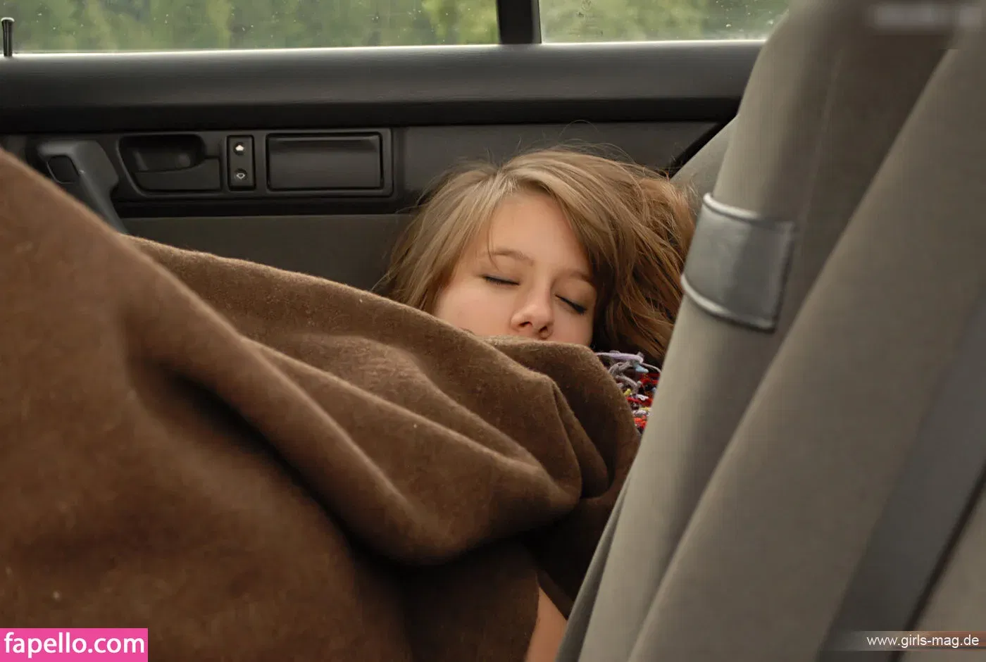 Girls Magazine Onlyfans Photo Gallery 