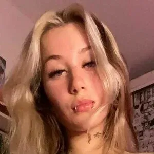 noelleblair Onlyfans Photo Gallery 