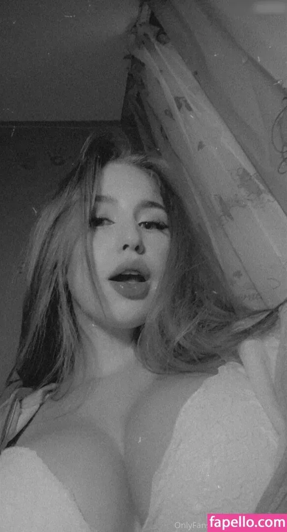 Sara Dodevska Onlyfans Photo Gallery 