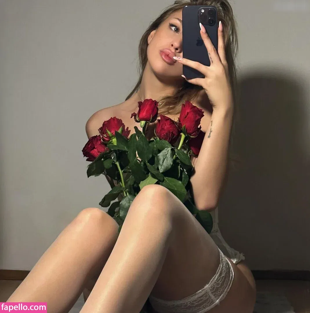 Sara Dodevska Onlyfans Photo Gallery 